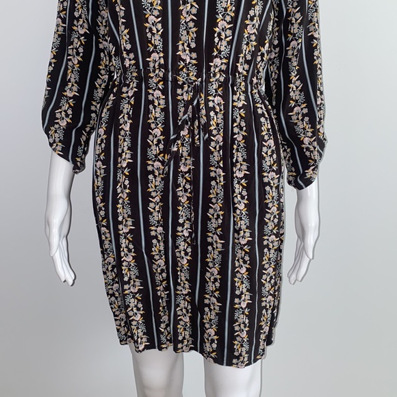 SOLD!!! Loft Quarter Sleeves V-Neck Casual Work Dress - Picture 4 of 7